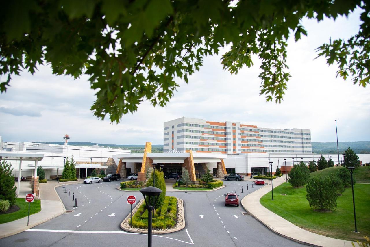 Mohegan Pennsylvania - Adults Only Уилкс Бар Екстериор снимка