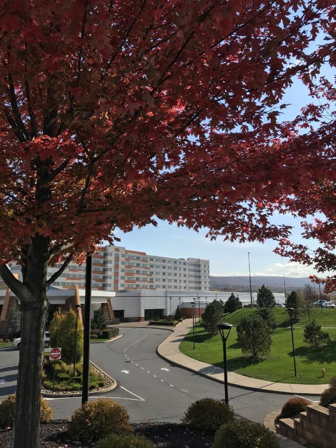 Mohegan Pennsylvania - Adults Only Уилкс Бар Екстериор снимка